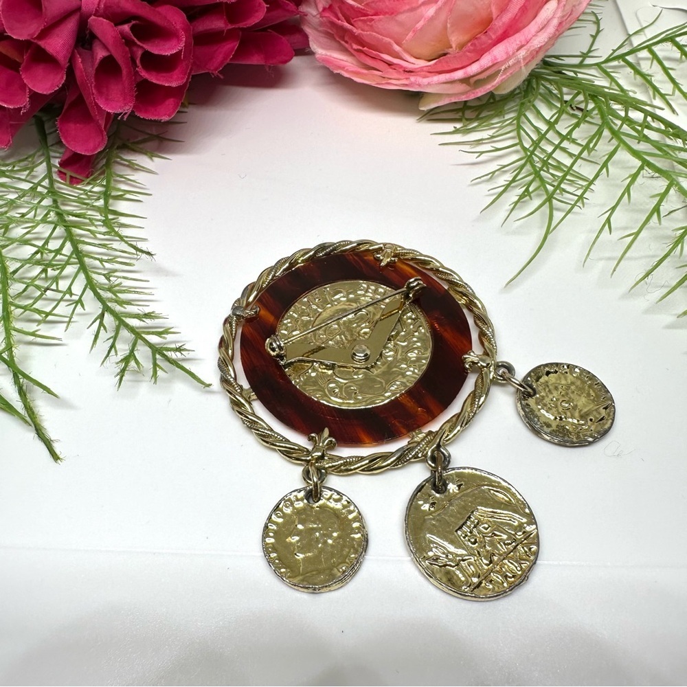 VINTAGE⚜️Y2K Roman Golden Coin Charm Brooch - Picture 3 of 4